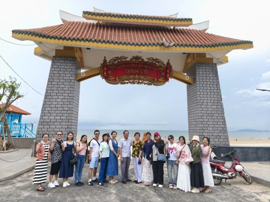 Bật năng lượng, bung hết mình: Chuyến du lịch Hồ Tràm 3N2Đ cùng tập thể Tam Khoa - Trí Luật